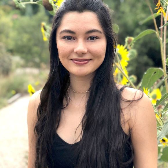 Meet your Posher, Michelle - Picture 3 of 3